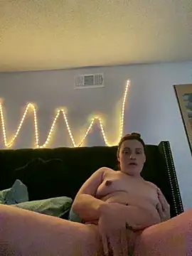 ththotmomma online show from December 26, 7:24 am