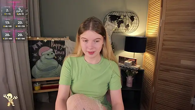 Snapshot of ohmyJuliet chatting on December 7, 9:06 am ohmyJuliet online show from December 7, 9:06 am