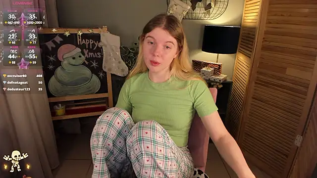 Snapshot of ohmyJuliet chatting on December 7, 12:56 pm ohmyJuliet online show from December 7, 12:56 pm