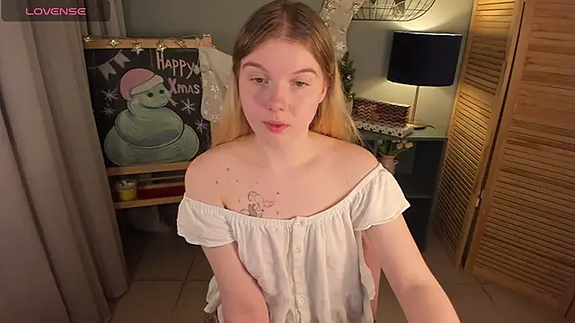 Snapshot of ohmyJuliet chatting on December 20, 5:25 am ohmyJuliet online show from December 20, 5:25 am