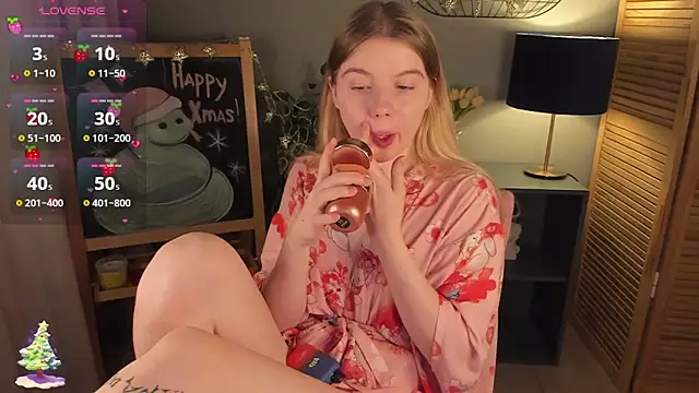 Snapshot of ohmyJuliet chatting on January 16, 3:34 am ohmyJuliet online show from January 16, 3:34 am