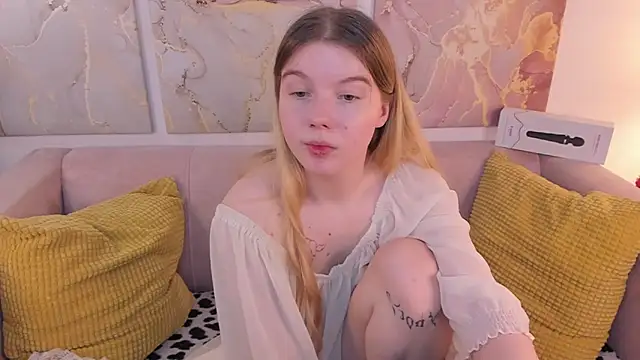Snapshot of ohmyJuliet chatting on January 17, 5:32 am ohmyJuliet online show from January 17, 5:32 am