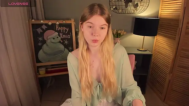 Snapshot of ohmyJuliet chatting on January 22, 2:04 am ohmyJuliet online show from January 22, 2:04 am