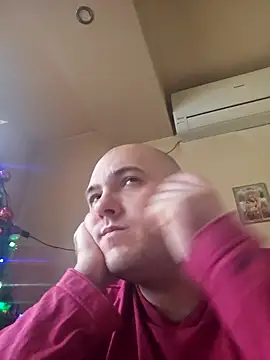 Snapshot of mario890605 chatting on December 25, 1:41 pm mario890605 online show from December 25, 1:41 pm