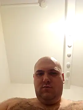 Snapshot of mario890605 chatting on February 24, 10:41 pm mario890605 online show from February 24, 10:41 pm