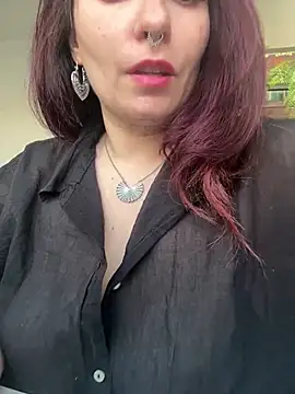 LunaMoongirl online show from December 6, 1:55 pm