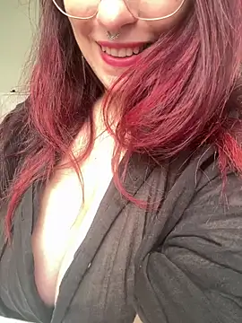 LunaMoongirl online show from January 23, 1:45 pm