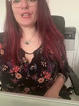 LunaMoongirl online show from February 24, 4:04 pm