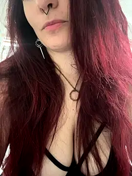 LunaMoongirl online show from October 20, 1:11 pm