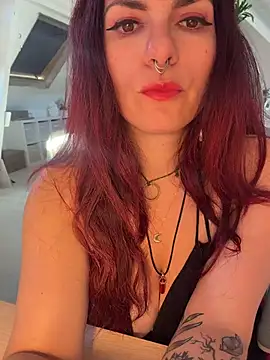 Snapshot of LunaMoongirl chatting on July 6, 5:26 pm LunaMoongirl online show from July 6, 5:26 pm