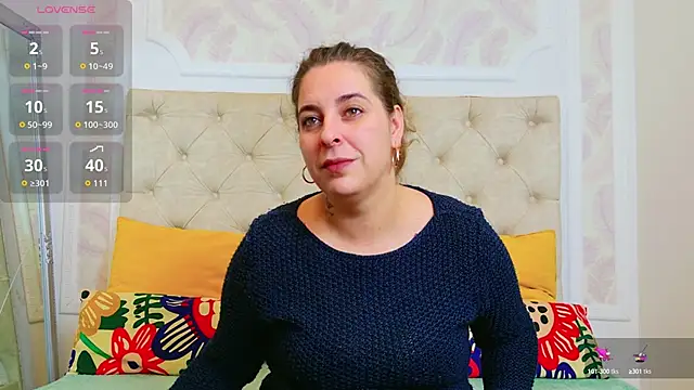 KarinaNoir online show from October 23, 2:55 am