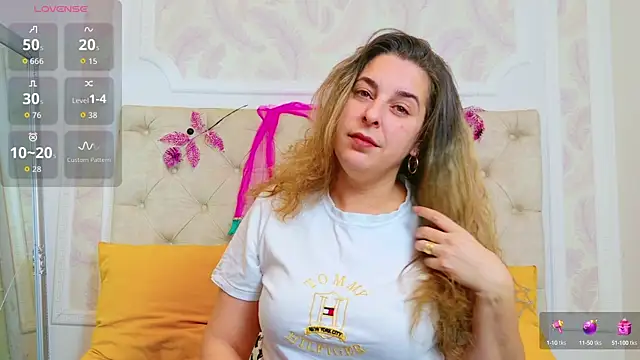 KarinaNoir online show from November 1, 5:09 am