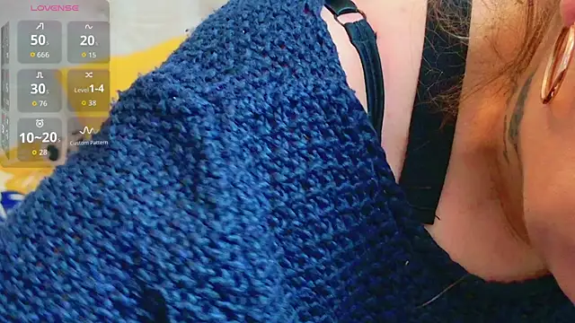 KarinaNoir online show from December 17, 5:13 am