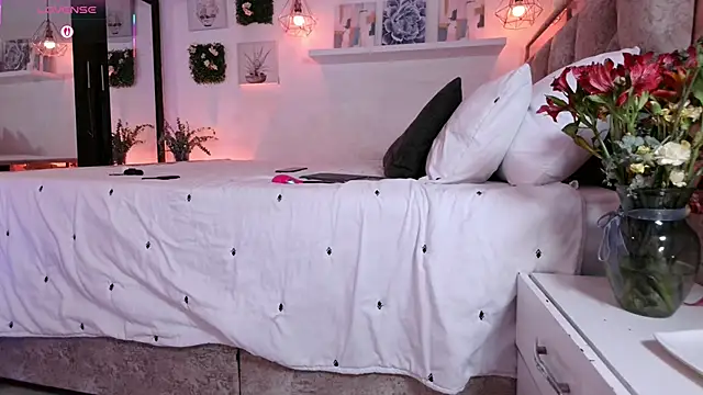 Dulce Morrys online show from September 25, 4:00 pm