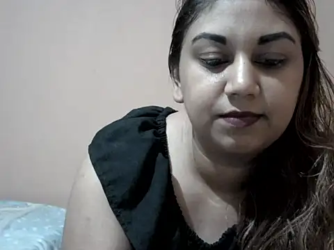 bellachow10 online show from November 29, 8:12 pm