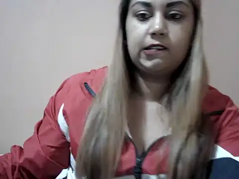 bellachow10 online show from December 13, 7:53 pm