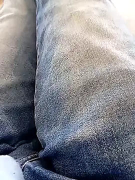 mickzizi online show from March 20, 8:20 am