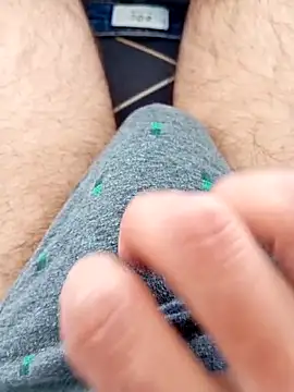 mickzizi online show from April 23, 12:15 pm