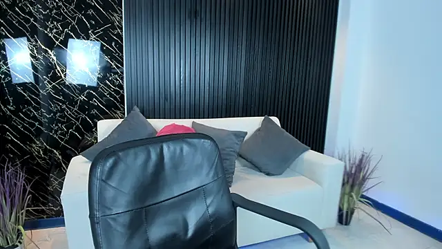 kimbrownn online show from November 4, 12:37 pm