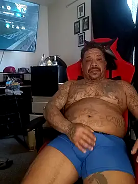 Snapshot of yellowwetfox chatting on December 28, 10:13 pm yellowwetfox online show from December 28, 10:13 pm