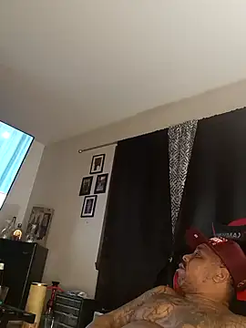 Snapshot of yellowwetfox chatting on January 18, 4:26 am yellowwetfox online show from January 18, 4:26 am