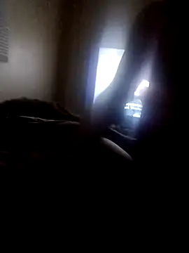 Snapshot of yellowwetfox chatting on February 24, 3:59 am yellowwetfox online show from February 24, 3:59 am