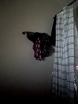 Snapshot of yellowwetfox chatting on February 26, 1:54 pm yellowwetfox online show from February 26, 1:54 pm