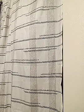 yellowwetfox online show from March 6, 8:11 am