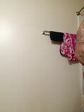 yellowwetfox online show from March 10, 2:00 pm