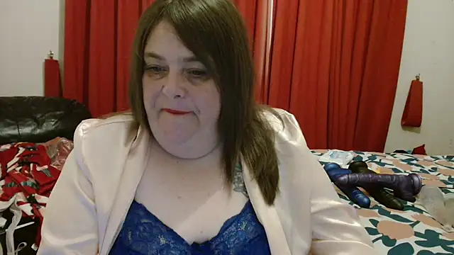 HouseWifeWhore Milf online show from October 16, 12:39 pm