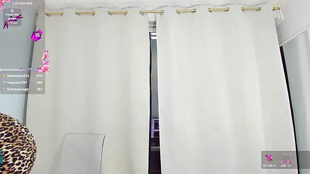 Sarabecker online show from December 5, 3:17 pm