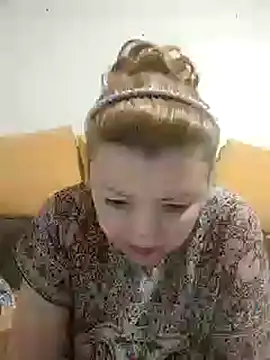 Snapshot of stefanyharper16 chatting on February 25, 8:19 pm stefanyharper16 online show from February 25, 8:19 pm