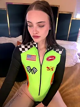 KarissaChantelle online show from October 31, 6:09 pm