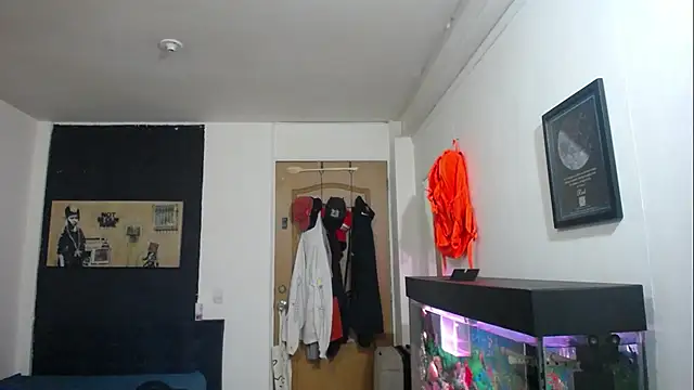 romeolovedark online show from February 14, 5:51 am