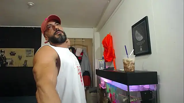 romeolovedark online show from March 8, 12:00 am