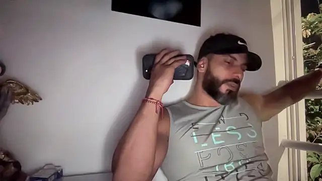 romeolovedark online show from October 3, 2:08 am