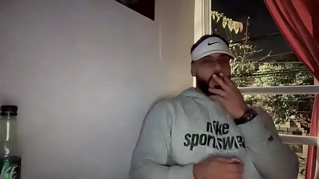 romeolovedark online show from October 17, 8:50 am