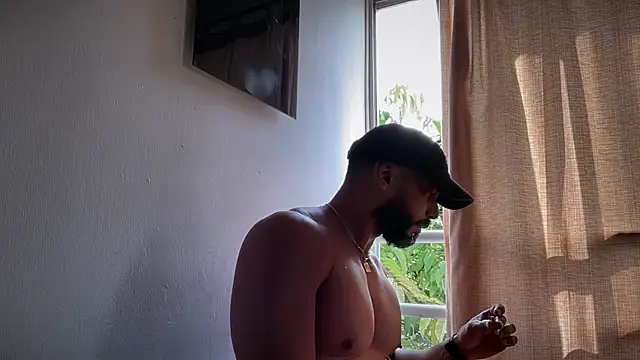 romeolovedark online show from February 19, 1:51 pm