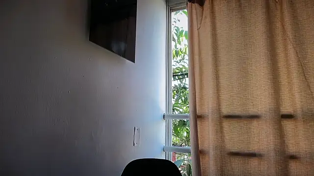 romeolovedark online show from July 11, 1:58 pm