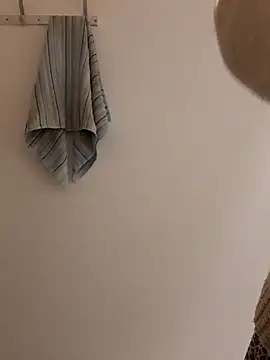 Snapshot of Moi_Lina chatting on December 29, 2:10 pm Moi Lina online show from December 29, 2:10 pm