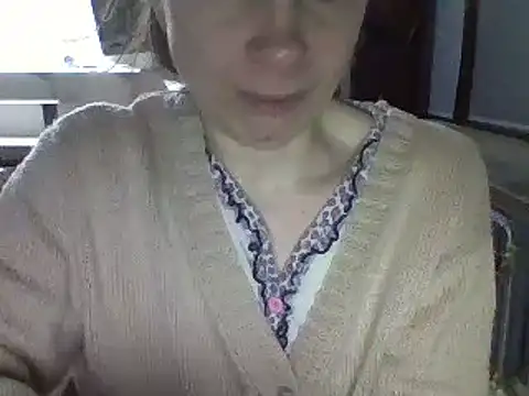 Snapshot of Moi_Lina chatting on January 1, 10:13 pm Moi Lina online show from January 1, 10:13 pm