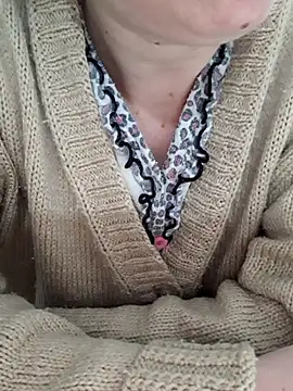 Snapshot of Moi_Lina chatting on January 5, 11:55 pm Moi Lina online show from January 5, 11:55 pm