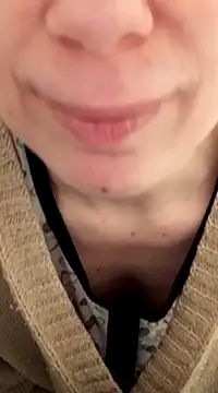 Snapshot of Moi_Lina chatting on February 4, 2:32 pm Moi Lina online show from February 4, 2:32 pm