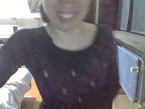 Snapshot of Moi_Lina chatting on March 7, 9:59 pm Moi Lina online show from March 7, 9:59 pm