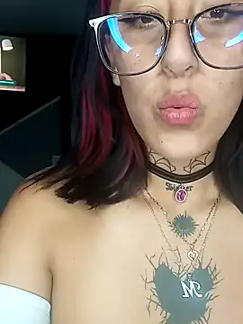 Snapshot of Mariana_Joness chatting on January 1, 5:22 am Mariana Joness online show from January 1, 5:22 am