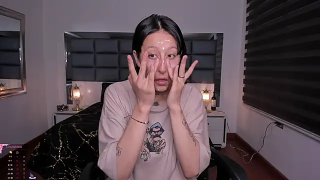 Mariana Joness online show from November 8, 2:01 am