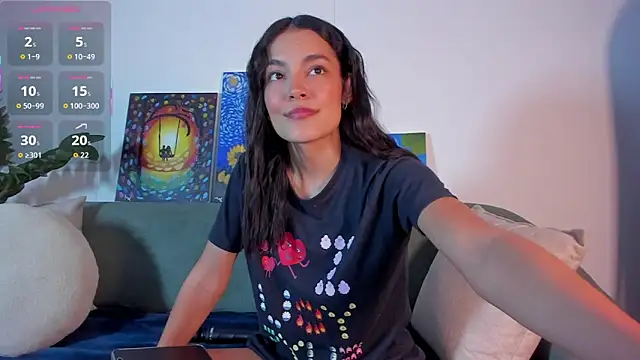 TIFFANYRUSSO online show from October 24, 3:58 am