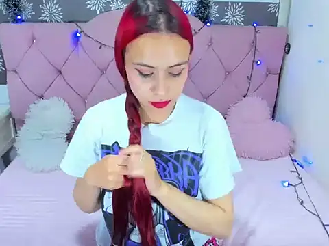 Snapshot of GiannaGoddes chatting on January 4, 9:10 am GiannaGoddes online show from January 4, 9:10 am