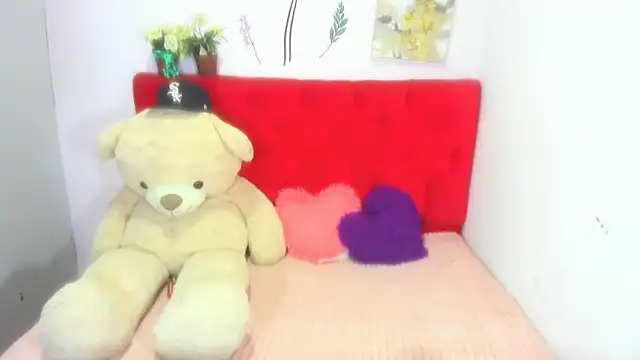 Snapshot of GiannaGoddes chatting on January 13, 4:07 am GiannaGoddes online show from January 13, 4:07 am