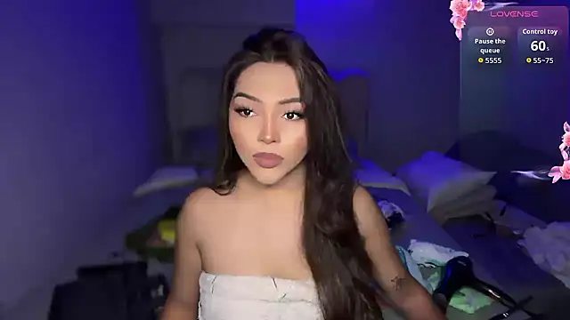 Snapshot of shantal_r0mance chatting on July 25, 1:36 am shantal r0mance online show from July 25, 1:36 am